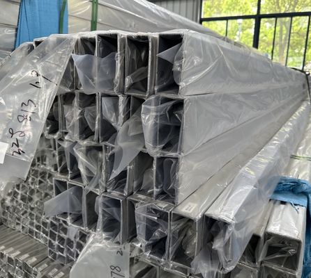 ASTM A240-22 لوله از فولاد ضد زنگ بدون درز 316L قطعه سوراخ تزئینی مستطیل پولیش